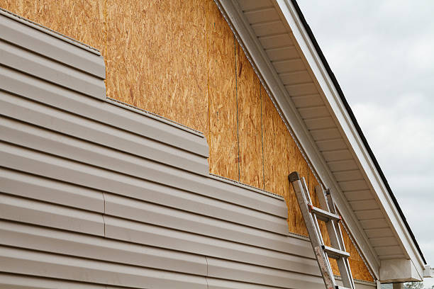 Professional Siding Contractor technician working in Union, OR